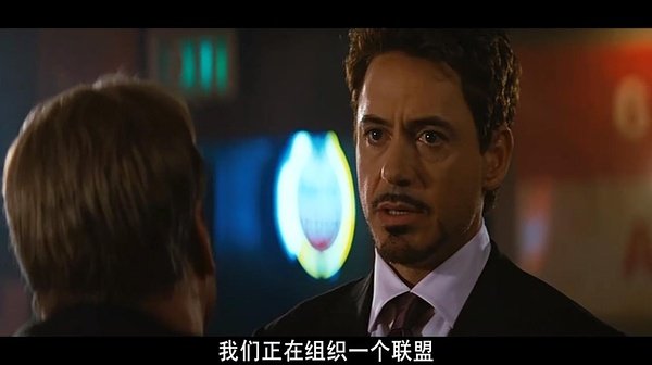 绿巨人电影到底有哪些版本？浩克和班纳（布鲁斯？）又有什么关系？最好附上图，谢谢！（我只看过《无敌浩