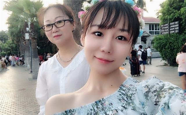 中国体操界的小精灵邓琳琳，因身高无人敢追，现状如何？