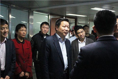 韦萍的人物生平