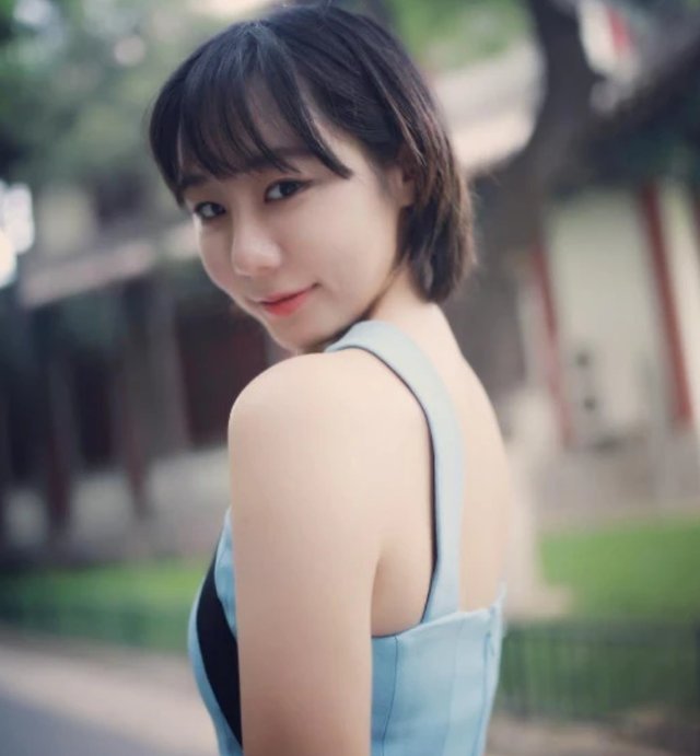 中国体操界的小精灵邓琳琳，因身高无人敢追，现状如何？