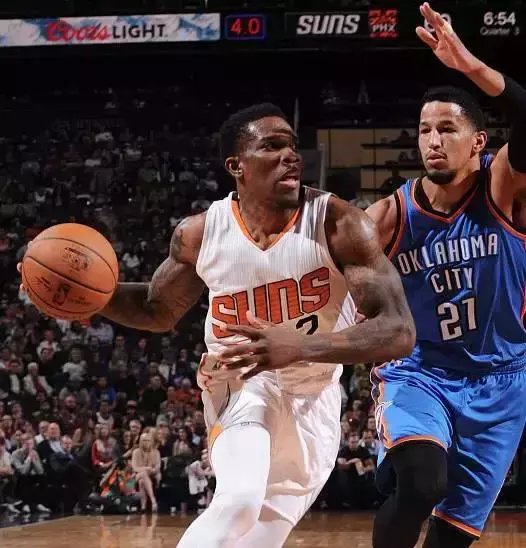 布莱德索绰号“血布”,是因为他打球凶猛吗?