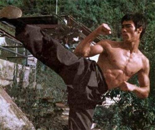 李小龙下葬时扶灵的6人，他们的真实身份是什么？