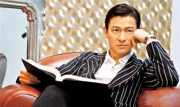 作家刘信达为何要求刘德华退出娱乐圈？