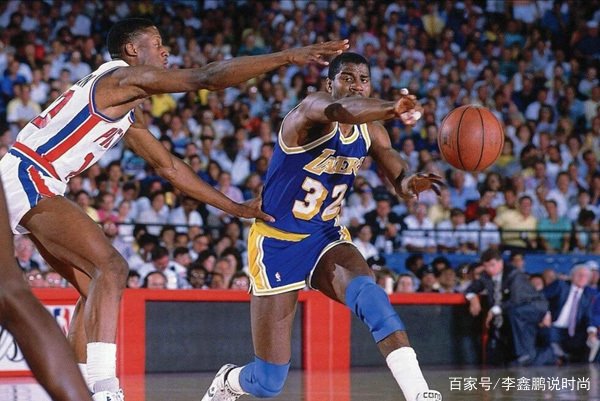 埃尔文约翰逊，为什么被人们称为“魔术师”？