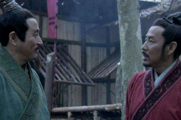 鸿门宴上项伯为什么要帮刘邦脱险?