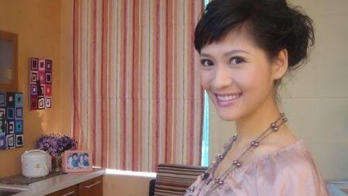 与冯小刚深夜共度8小时，歌手陈红为其花千万，沈星近况如何？