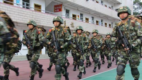 我要一个新兵入伍训练项目！要详细！