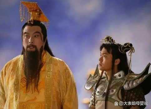 “玉皇大帝”王卫国回老家祭祖，发现剧照被印在冥币上，发生了什么？