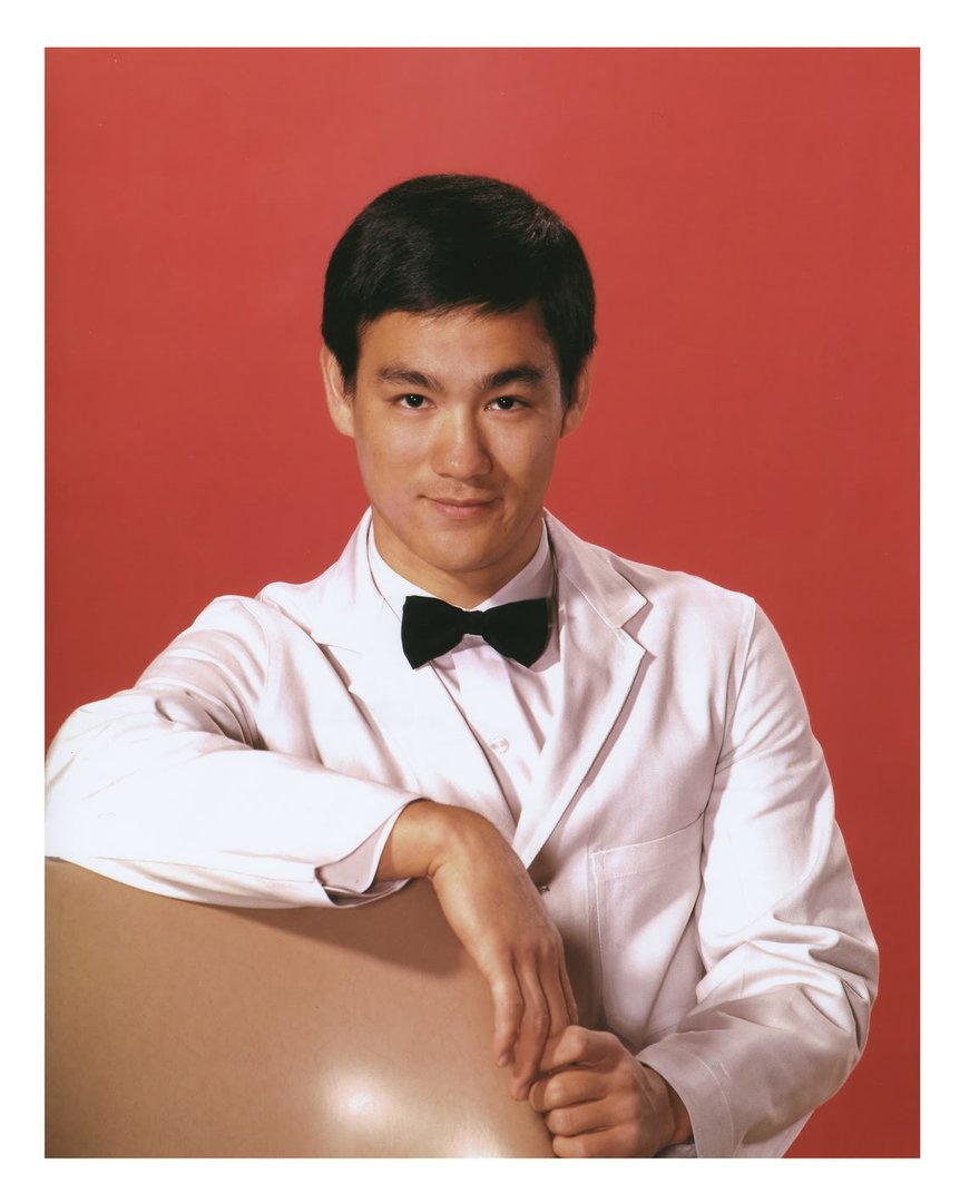 李修贤当年长得像李小龙吗