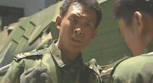 史今为什么退伍?