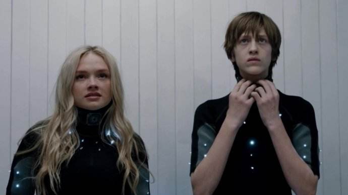 美剧《天赋异禀》是否有第三季？第二季里面北极星小姐姐死了吗？