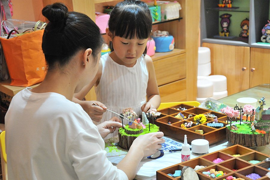 现在做儿童diy手工坊挣钱吗