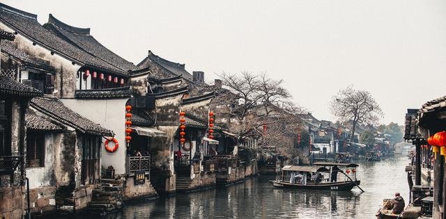 中国的四大古镇都是哪几个？都各有什么特点呢？