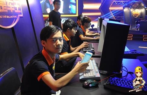 《QQ飞车》谁是车王总决赛落幕 精彩瞬间抢先看