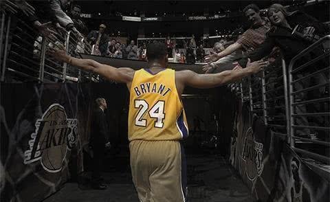 NBA历史最佳阵容是什么组合？