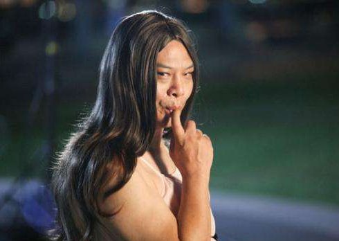 李健仁为什么会被周星驰骗去当如花？