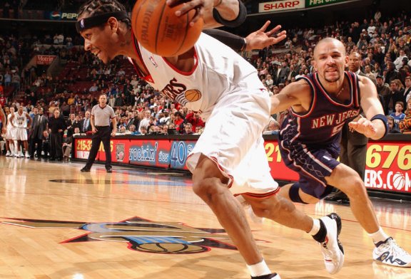 jr史密斯现在去哪里了，怎么都没看到他上场打球？