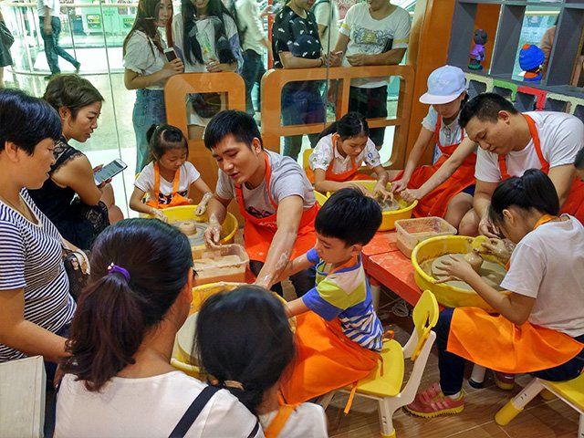 现在做儿童diy手工坊挣钱吗