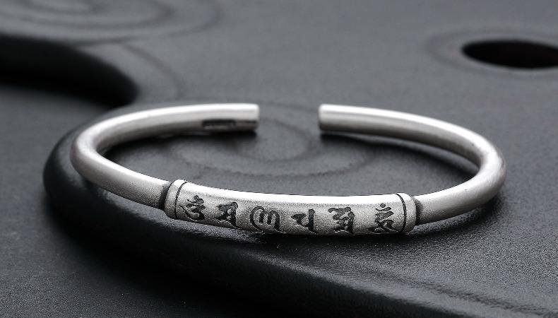 手镯内打足银999是什么意思