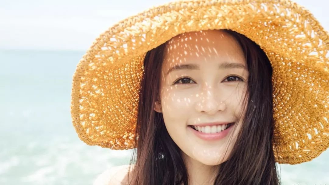 李沁给黄景瑜的备注竟然是黄先生，他们俩戏里戏外的互动有多甜？