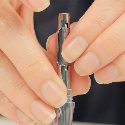 按捏钢笔如何吸墨水啊 我怎么洗半天感觉吸不进去似的