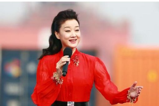 “56个民族 56朵花 56个兄弟姐妹是一家”歌名叫？