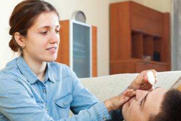 散瞳对眼睛有危害吗