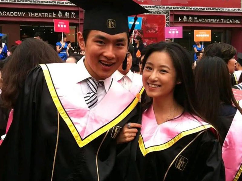 王彦霖艾佳妮公布恋情，他们是什么时候在一起的？