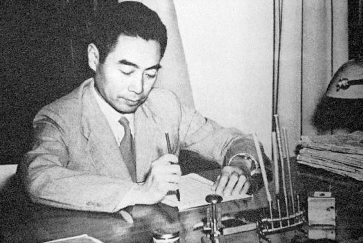 “面壁十年图破壁，难酬蹈海亦英雄”是什么意思