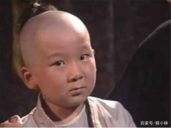 他是张国立的干儿子，30岁已丑到无人认识，是最惨童星吗？