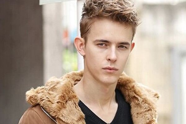 男长脸适合什么发型