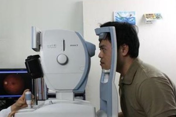 散瞳对眼睛有危害吗