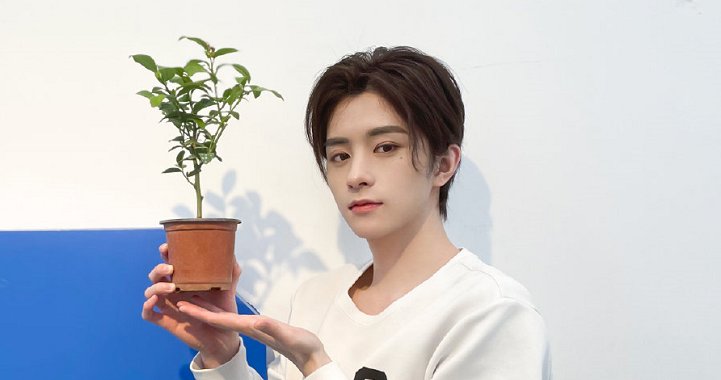 没有滤镜的邓孝慈太绝了，这样的颜值是你心中白马王子的样子吗？