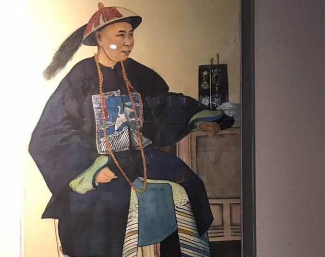 清朝末期曾国藩官至两江总督，跟现在相比相当于现在的什么职位呢？