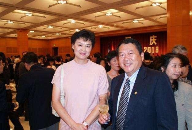 女排功勋球员周晓兰有几个孩子？