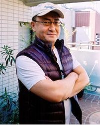 电视剧《来自新世界》改编自哪位小说家的作品？