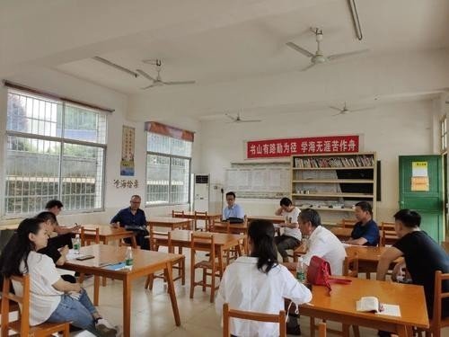 知无不言，言无不尽。下一句是啥啊？