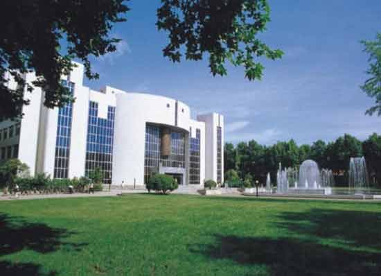 中国人民解放军边防学院是几本院校？