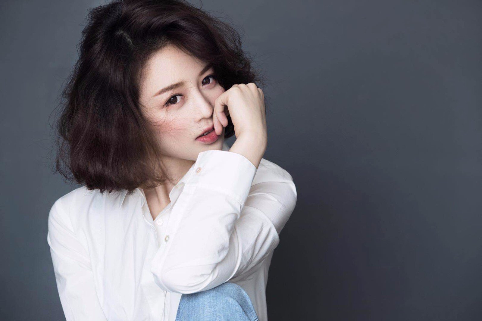 “摇啊摇，摇到外婆桥”的那首童谣的歌词是什么？