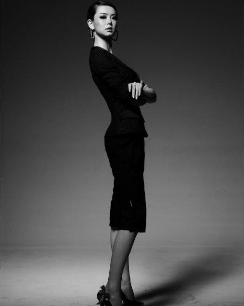 《男人装》戚薇的是哪一期 求男人装戚薇所有高清图片