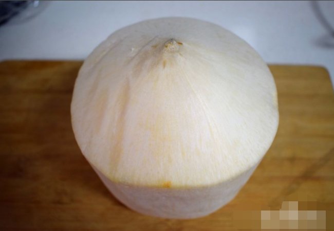 新鲜椰子怎么开孔