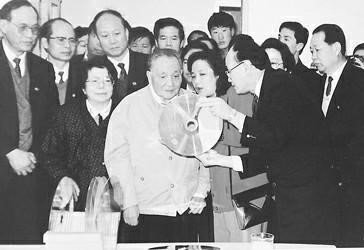 什么风来春满眼