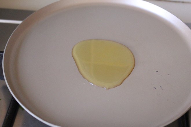 手抓饼的那个面饼是怎么做的啊?