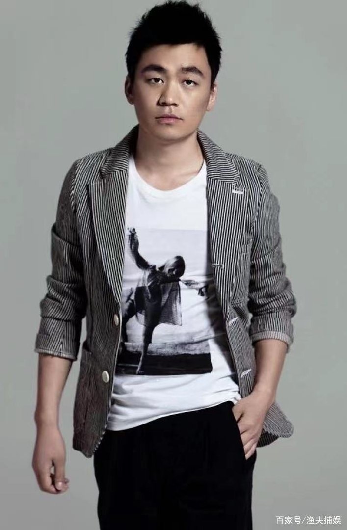 在节目中,王宝强给马蓉打电话,马蓉上气不接下气的说:我在忙呢!啥情况?