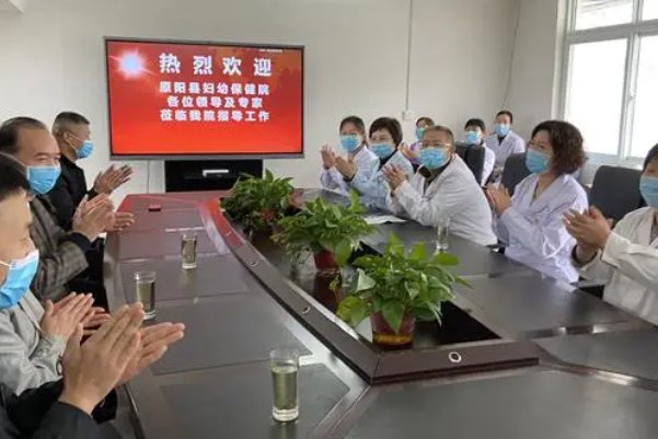 热烈欢迎的英语怎么说？