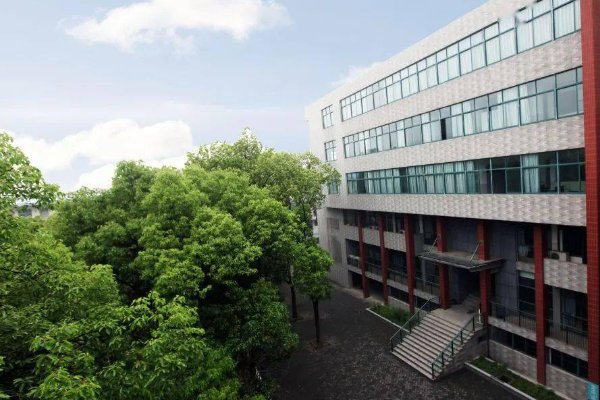 无锡市湖滨中学怎么样?