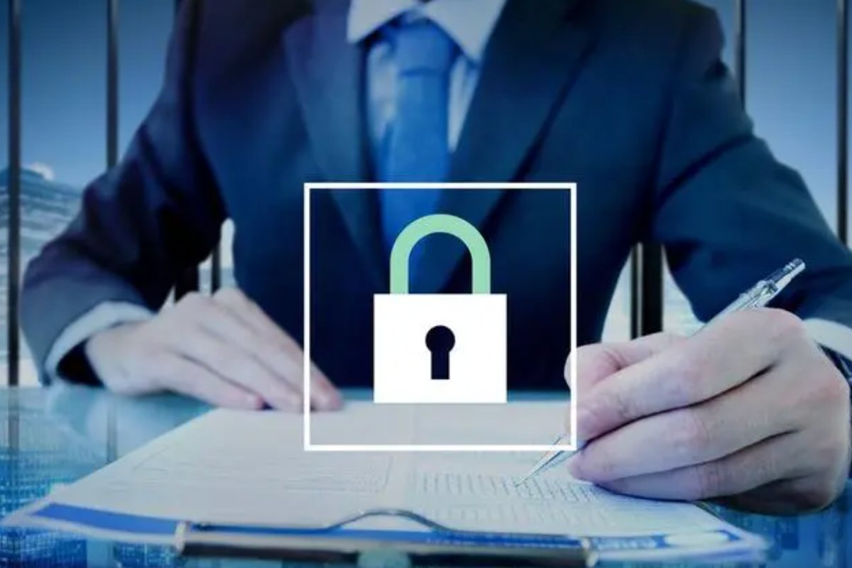 保密行政管理部门对保密检查中发现的非法获取持有的国家秘密载体应当予以什么