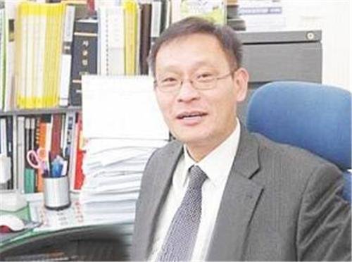 世界上智商最高的人，超爱因斯坦，7岁读大学，8岁留美，现在怎样了？