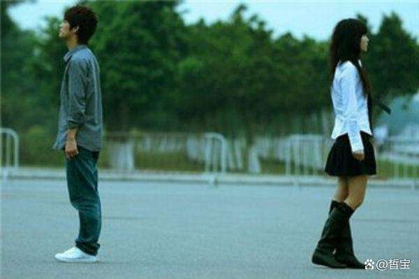 当爱情走到了尽头，聪明人应该选择回头还是继续纠缠下去呢？