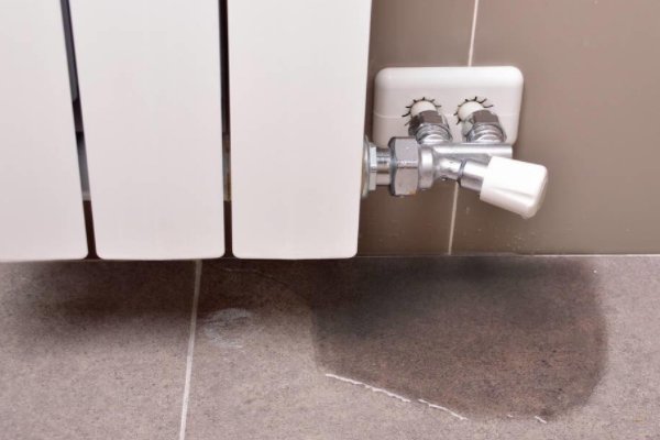 暖气不热放水的方法是什么？